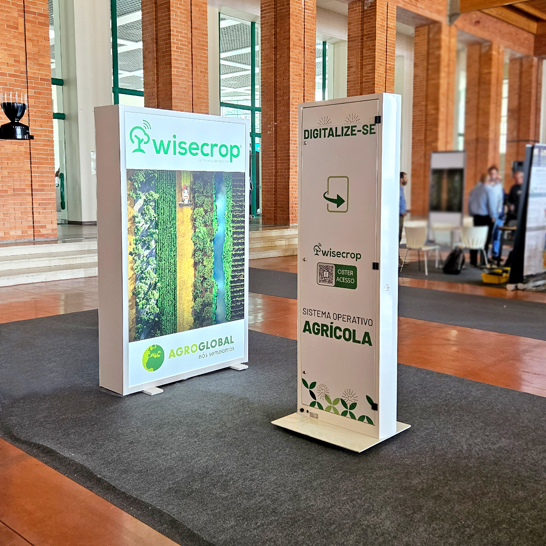 Empresa Wisecrop Promove Soluções na Agroglobal 2023 com Mupi Digital PLASMV e Software YPortal da PARTTEAM & OEMKIOSKS
