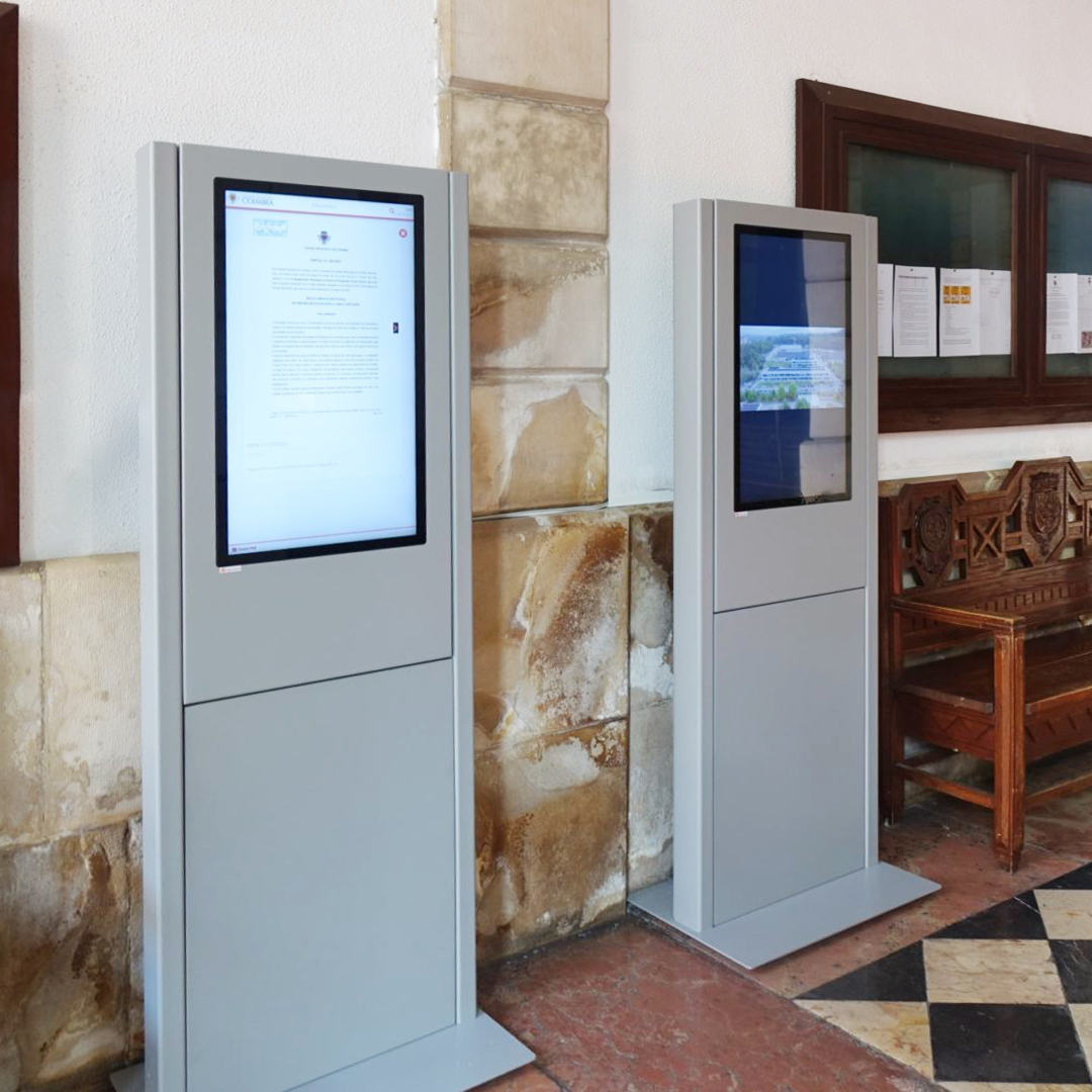 A Câmara Municipal de Coimbra inova a comunicação com os seus munícipes através de quiosques interactivos da PARTTEAM & OEMKIOSKS
